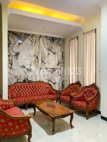 Rumah di Royal Ketintang Regency Dekat Kampus, Dekat Sekolahan, Dekat Royal Plaza Rumah di Royal Ketintang Regency Dekat Kampus, Dekat Sekolahan, Dekat Royal Plaza