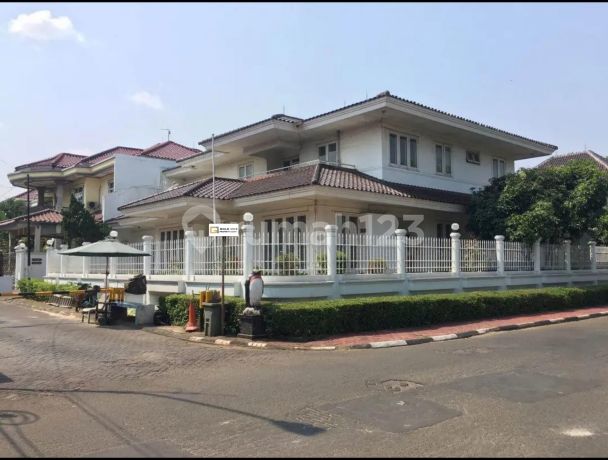 Rumah Di Villa Pinguin Sektor 3 Bintaro Dekat Stasiun Pondok Ranji