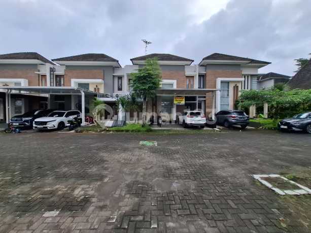 Rumah Tinggal 2 Lantai dalam Perum Grand Tlogoadi Mlati Sleman