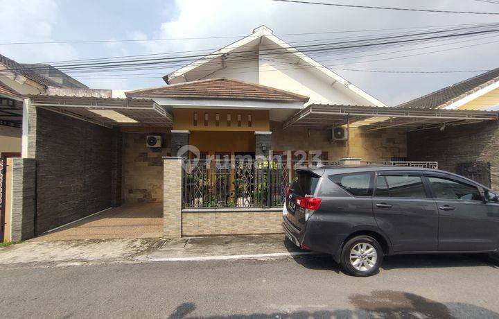Rumah 3 Kamar Lokasi Strategis, Cocok Untuk Keluarga Di Jambusari, Depok, Sleman