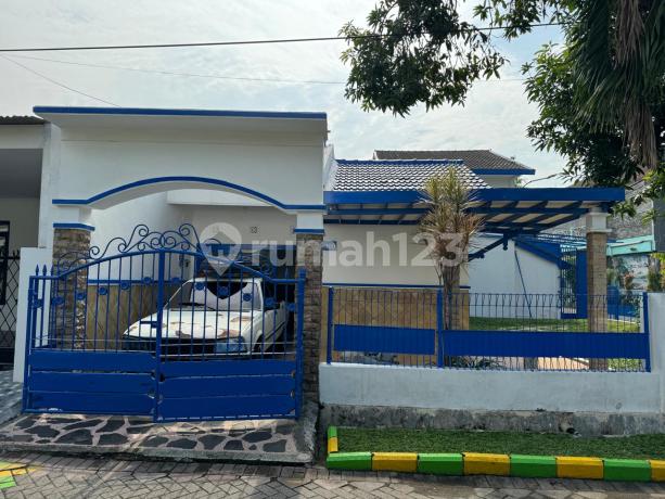 Dijual Rumah Hook di Wisma Lidah Kulon