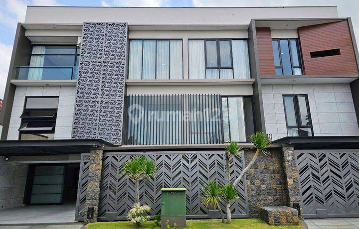 Rumah Mewah Full Furnished Di Istana Dieng Malang