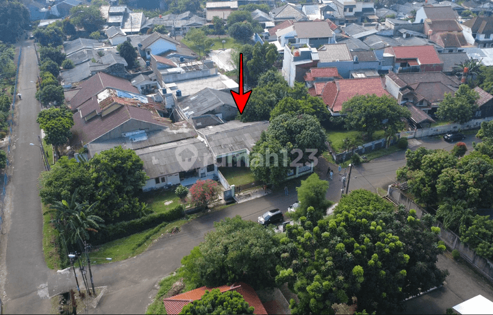 Rumah Hoek Kompleks Pertamina Pondok Ranji Tangerang Selatan