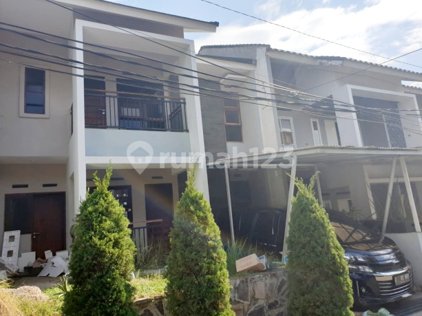 Rumah Minimalis Furnished di Sayana Terrace House Pasir Impun Rumah Minimalis Furnished di Sayana Terrace House Pasir Impun