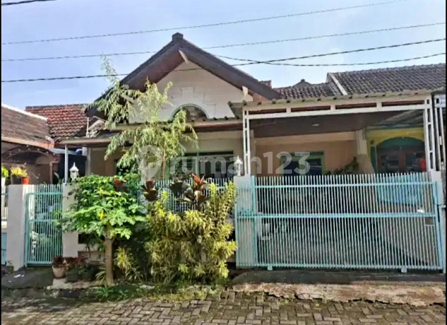 Selling a Charming, Well-Maintained Minimalist House Ready to Occupy in Ujungberung.beautiful