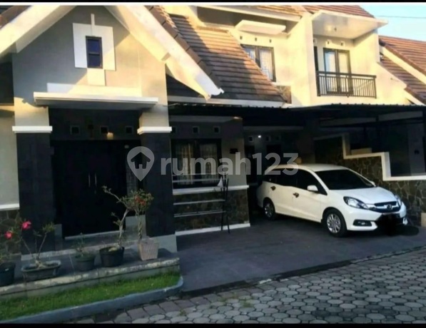 GRIYA KUANTAN JOGJAKARTA 1 Setengah lantai dekat Jogja City mall