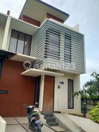 Rumah Hook 2 Lantai SHM Huni The Akasia Eight, Serua Ciputat Rumah Hook 2 Lantai SHM Huni The Akasia Eight, Serua Ciputat