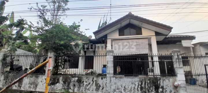 Quick and Cheap Sale of Good Owned House in Chandra Indah Pondokmelati Bekasi Quick and Cheap Sale of Good Owned House in Chandra Indah Pondokmelati Bekasi