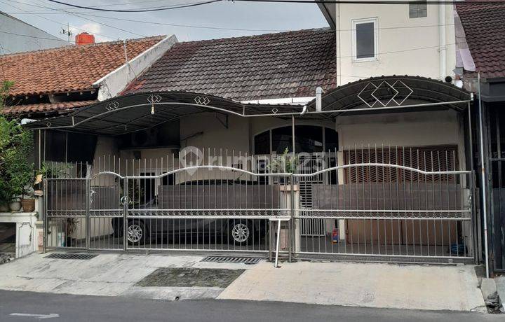 Jual Murah Rumah 2 Lantai Siap Huni Turangga Kekancan Mukti Pedurungan Semarang Timur. Lokasi Strategis. Dekat Jalan Majapahit. Dekat Swalayan Ada. Kolam Renang Tamansari Majapahit. Dekat Universitas Stekom. Dekat Rumah Sakit Ketileng Wongsonegoro. Dekat 