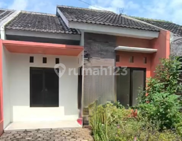 Jual Rumah Baru Gress Murah Banget Perumahan Graha Mukti Residence Tlogomulyo Pedurungan Semarang Timur. Lokasi Strategis. Dekat Jalan Utama Majapahit - Supriyadi - Tlogo Mulyo Tlogomulyo - Arya Mukti - Arteri Soekarno Hatta - Universitas Stekom - Citavil Jual Rumah Baru Gress Murah Banget Perumahan Graha Mukti Residence Tlogomulyo Pedurungan Semarang Timur. Lokasi Strategis. Dekat Jalan Utama Majapahit - Supriyadi - Tlogo Mulyo Tlogomulyo - Arya Mukti - Arteri Soekarno Hatta - Universitas Stekom - Citavil