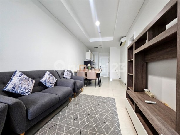 Disewakan 2 Bedroom Condominium Grand Madison Modern Minimalist Interior , Fasilitas Premium Selangkah ke Central Park Mall