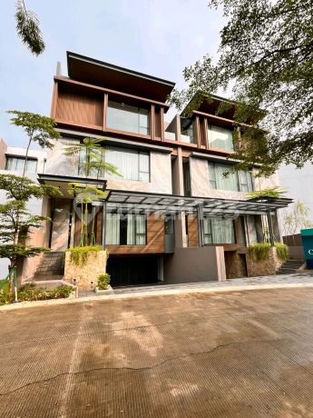 New Lake-Facing House With Elevator, Jacuzzi, And Sauna