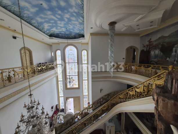 Dijual Rumah Semi Furnish di Sunrise Garden Jakarta Barat