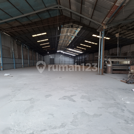 Gudang Tangerang Dekat Jalan Utama LT 3085 M² SHM Gudang Tangerang Dekat Jalan Utama LT 3085 M² SHM