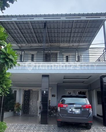 Dijual Cepat Rumah di Taman Beverly 5BR 