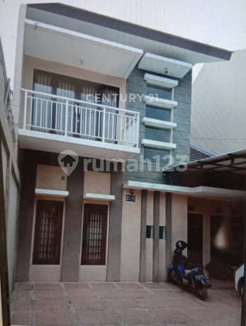 Ready-to-Occupy House Pasadena Residence 1.5 Floors Strategic Location