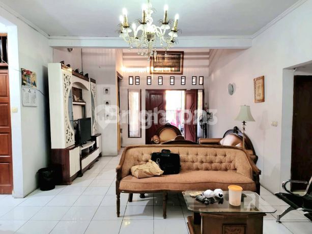 RUMAH TAMAN DUTA DEPOK