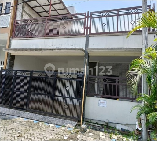 Dijual Rumah Murah dan Bagus di Sidoarjo - Taman (009)
