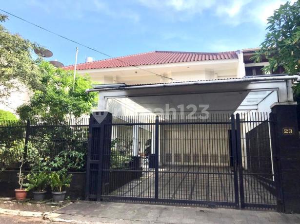Dijual Rumah Bagus Di Golf Mansion Cilandak