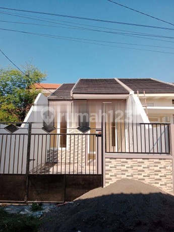 RUMAH BARU GRESS 1 LT DI MEDOKAN AYU SURABAYA 600 juta shm