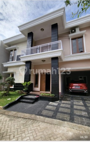 Luxury House in Puri Sriwedari 2-Story Cibubur