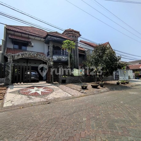 For Sale Majestic Aesthetic 2-Story House In Araya
