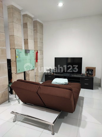 Dijual Rumah 2 lantai, Taman Holandia, Lippo Karawaci Tangerang