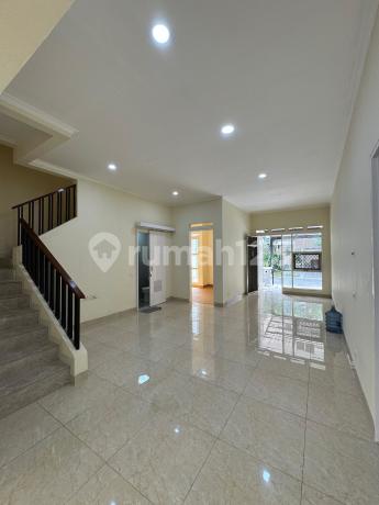 Dijual Rumah di Cluster Darwin Summarecon Serpong Tangerang 