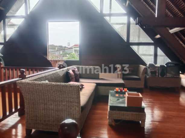 Hunian Nyaman Di Pusat Kota Dengan Konsep Rumah Sederhana Elegant