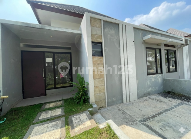 Rumah Minimalis,, Dekat Unik Bsb