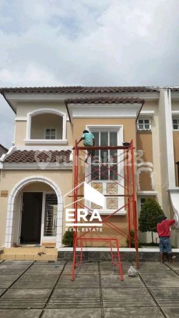 Rumah Dijual Di Perumahan Eksklusif Daerah Samarinda Ulu Dengan Konsep Green Living In Disputable Exoticism Bergaya Eropa Selatan