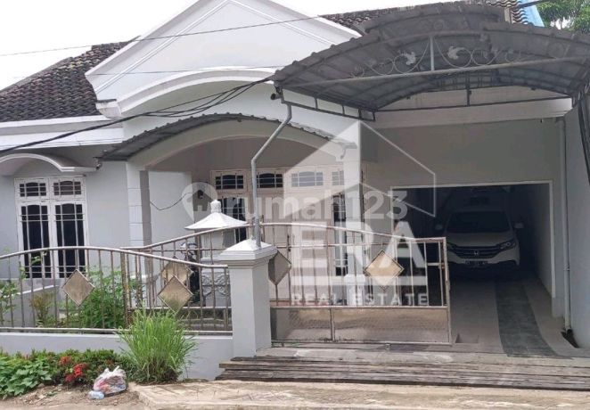 For Sale 1-Story House in Samarinda Ulu Area, Strategic Location, Easy Access Everywhere For Sale 1-Story House in Samarinda Ulu Area, Strategic Location, Easy Access Everywhere