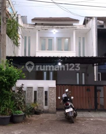 Rumah 2 Lantai Siap Huni di Cibubur Lokasi Strategis