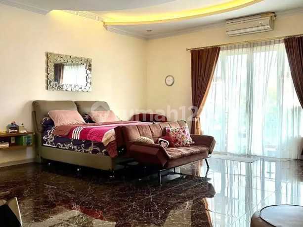 Rumah Besar Dan Cantik Nginden Surabaya Rumah Besar Dan Cantik Nginden Surabaya