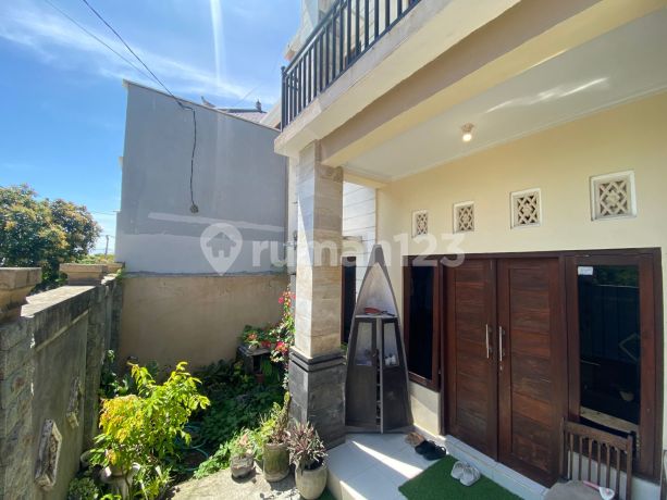 For Sale : Rumah 2 Lantai (semi Furnished)lokasi : Kampial, Benoa. 