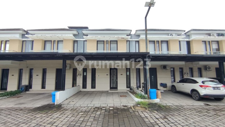 Rumah 2 Lantai di Wellington Park Residence Waru Sidoarjo Rumah 2 Lantai di Wellington Park Residence Waru Sidoarjo