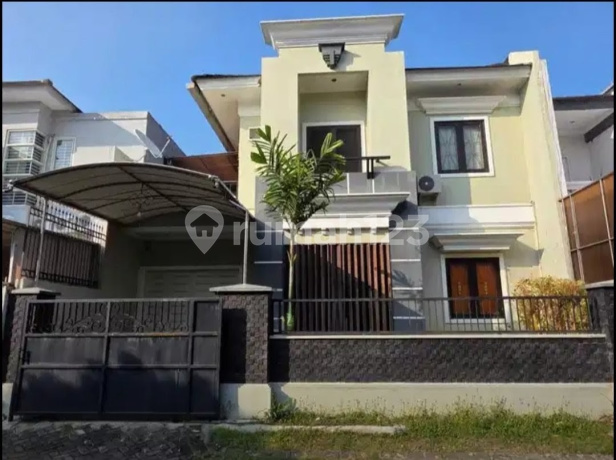 Rumah 2 Lantai Darmo Bavarian Village 