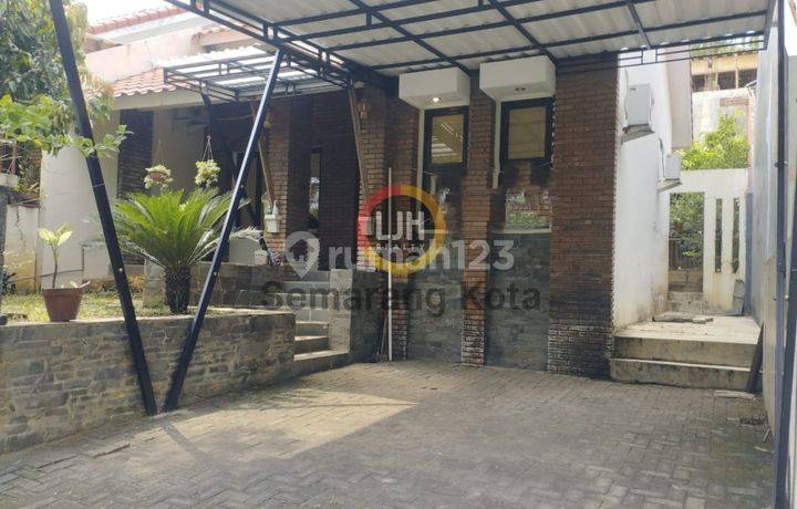 Rumah siap huni di Villa Pinus