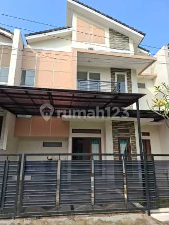 Canyik House. Move-in ready house at Al Falaah Islamic School, Villa Mutiara, Jl. Intan No.18, Sawah Baru, Ciputat, South Tangerang City, Banten, Indonesia, 15413, Ciputat with Certificate of Ownership.