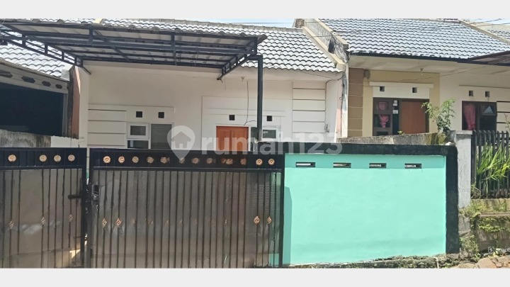 Ready-to-Occupy House, Strategic Location The Green City View, Jatihandap.