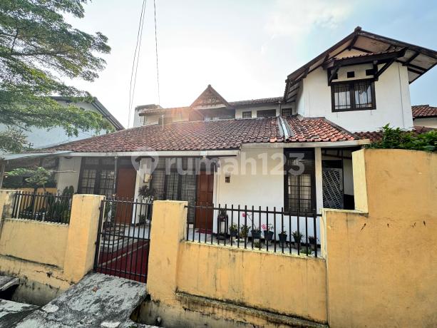 Rumah Tanah Luas Harga Menarik di Villa Asri Padasuka.