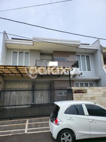 Rumah Dharmahusada Indah Utara 2 Lantai Hadap Timur