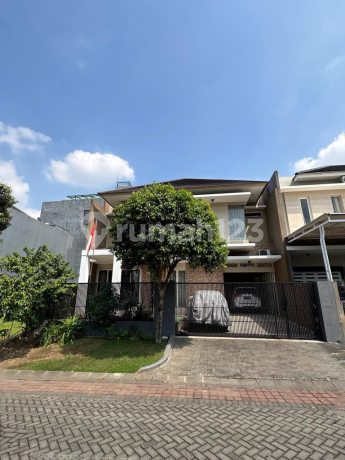 Rumah East Emerald Mansion: Siap Huni, Hadap Timur! Rumah East Emerald Mansion: Siap Huni, Hadap Timur!