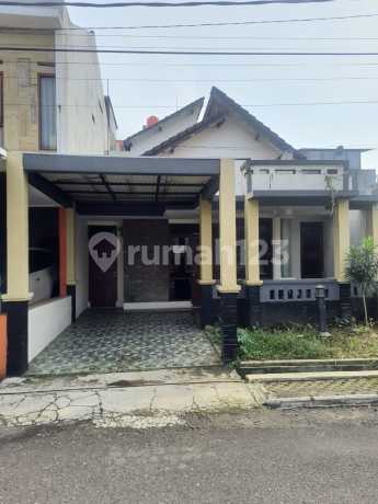 Dijual Rumah Nyaman Siap Huni Lokasi di Komplek Sarie Bunga Bakung Residence Bandung Dijual Rumah Nyaman Siap Huni Lokasi di Komplek Sarie Bunga Bakung Residence Bandung