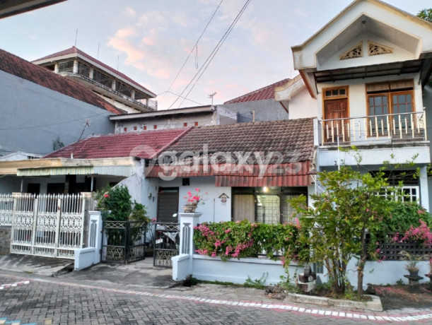 Rumah 2 kavling jejer hook Gresik Kota Baru dekat Gress Mall Rumah 2 kavling jejer hook Gresik Kota Baru dekat Gress Mall