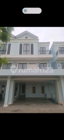 Oper Kredit Rumah Mewah 3 Lantai Di Tangerang