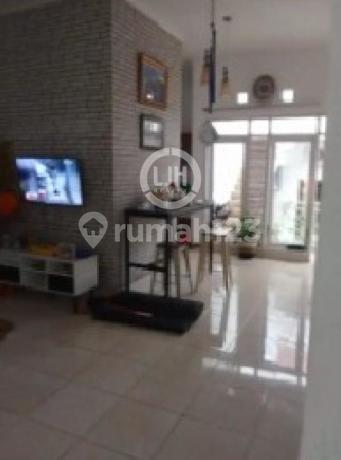 Rumah di Bella Vista Regency