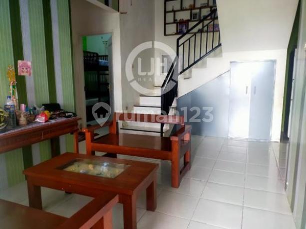 House in Griya Lestari Housing Complex House in Griya Lestari Housing Complex