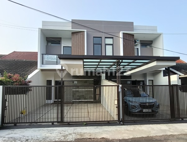 Rumah Baru Strategis di Belakang Griya Arcamanik Bandung