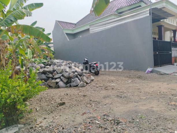 Tanah Kosong Di Taman Pedurungan Tengah Belakang Smp 34 Semarang